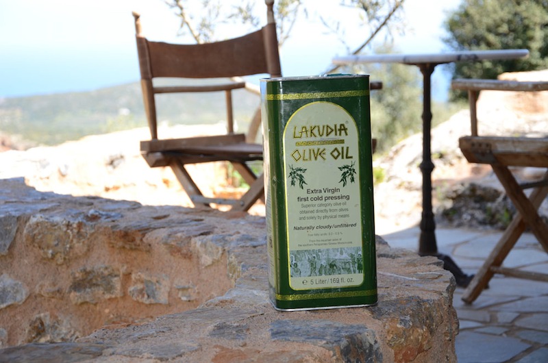 Die Besonderheit des Lakudia Öls liegt in der Olivensorte Athinio, sowie der Verarbeitung / © Lakudia