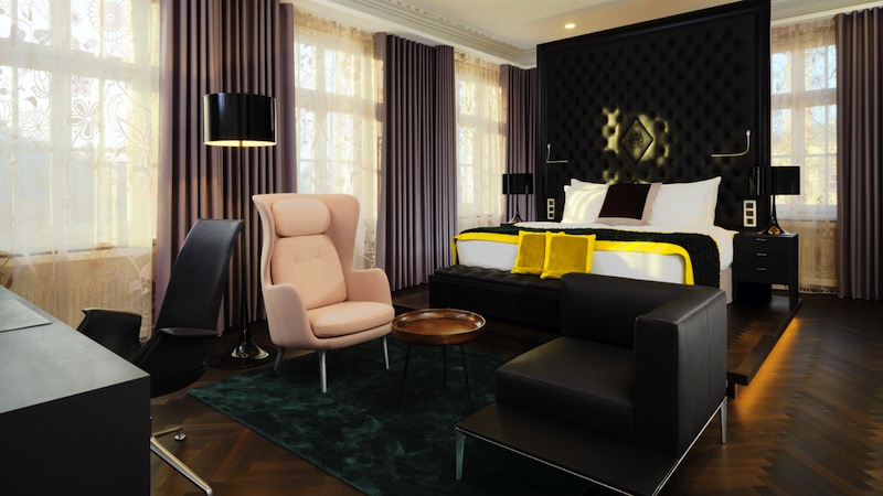 In der neu gestalteten Präsidenten-Suite Brockhaus ist alles luxuriös - ein herrliches Ambiente. Wer da nicht schlafen kann / © Hotel Fürstenhof, Leipzig