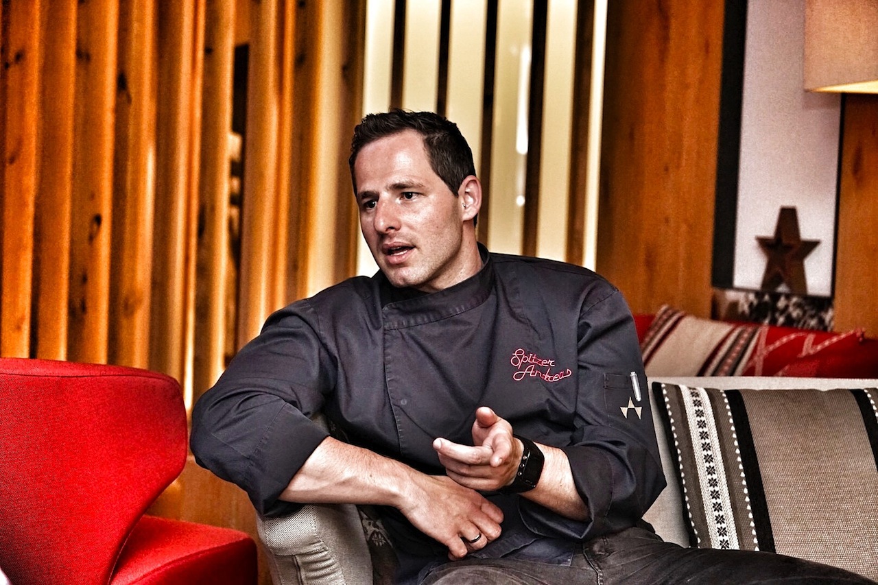 Haubenkoch Andreas Spitzer ist Chef im Hause Fliana, er kreiert für die Feinschmecker im Gourmet-Restaurant Fliana einzigartige Genüsse