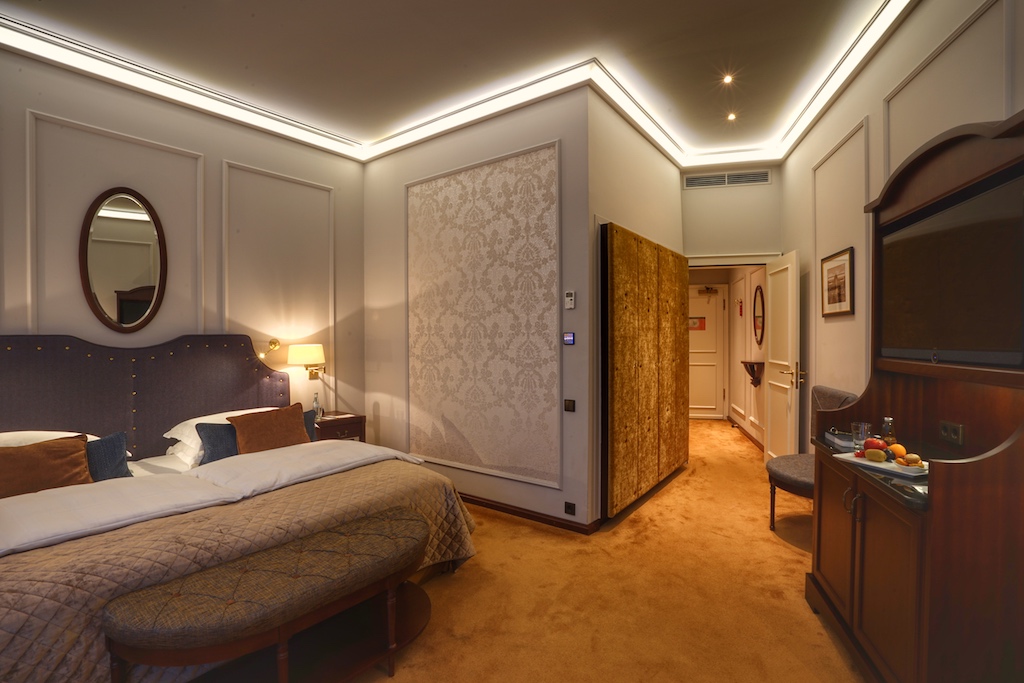 Grand De Luxe - im Luxushotel Excelsior Hotel Ernst in Köln schläft es sich herrschaftlich