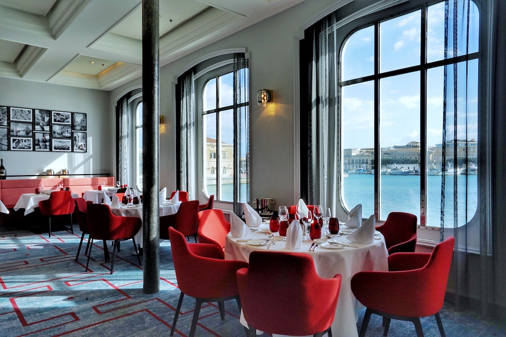 The Globe By Kevin Fehling Fine Dining Auf Der Europa