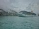 Die „Costa Deliziosa“ im Magdalenenfjord. Nördlicher dringen nur noch speziell dafür gebaute kleine Expeditionskreuzfahrtschiffe vor