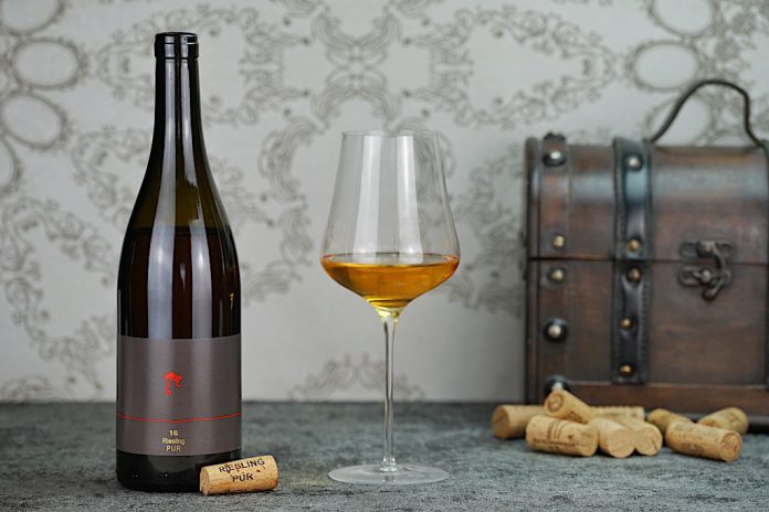 Bester Orange Wine Österreichs: Welche Winzer Ihn Produzieren ...