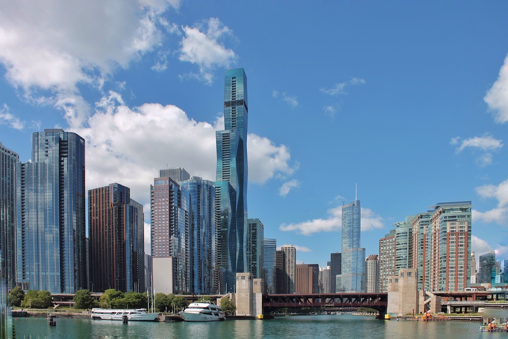 Die preisgekrönte Architektin Jeanne Gang bricht gerne ihre eigenen Rekorde. Zuerst war ihr Aqua Tower in Chicago das höchste von einer Frau entworfene Gebäude. Ihr St. Regis, hier unverkennbar abgebildet, löst diesen Titel ab