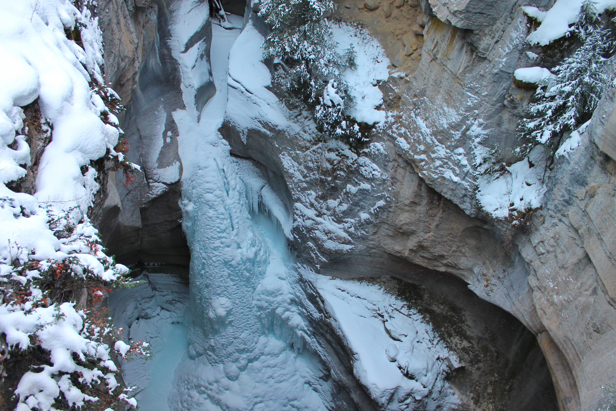 Bis zu 51 Meter tief ist der Maligne Canyon, der seinen Namen einem europäischen Missionar verdankt