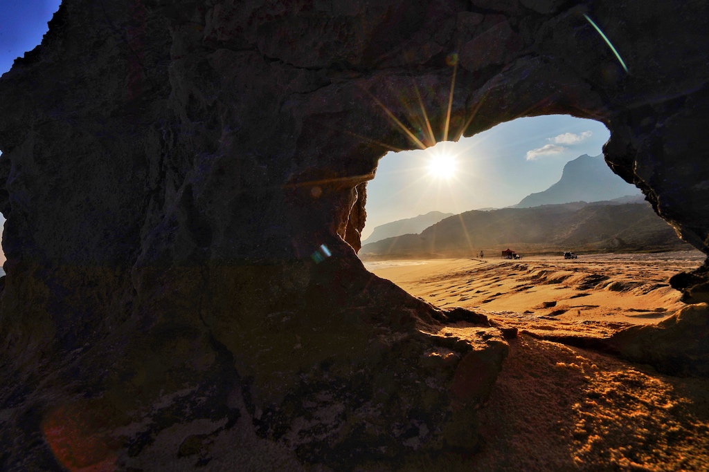 Der Oman watet mit atemberaubenden, bizarren Landschaften auf