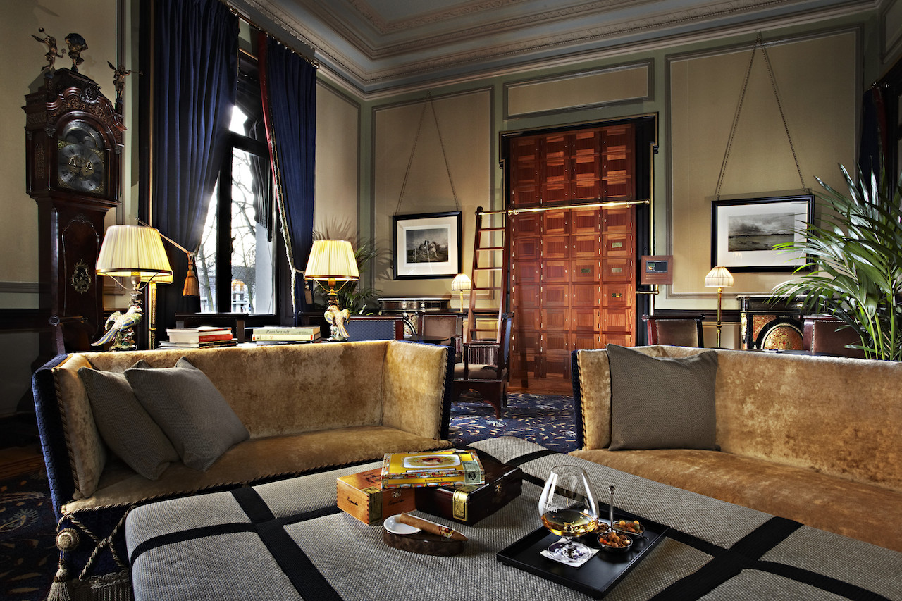 Die Cigar Lounge im Hôtel des Indes The Hague – ein Raum des Gedenkens: Dort lebte und verstarb 1931 die weltberühmte, russische Primaballerina Anna Pawlowa
