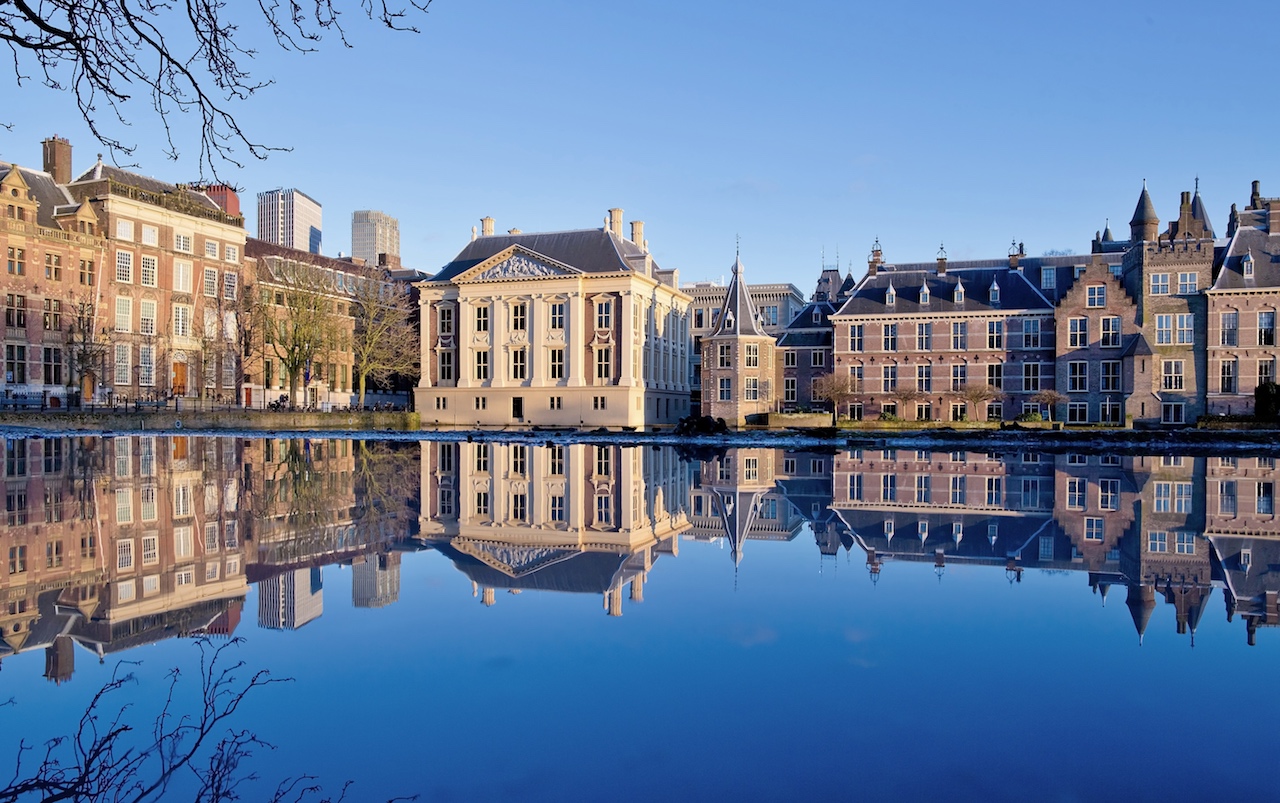 Der Hofteich mit dem Niederländischen Parlament und Mauritshuis