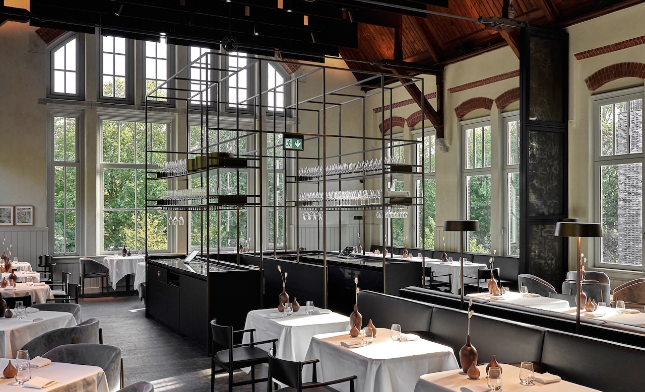 Von Beginn an ein kulinarischer und ästhetischer Hot Spot Amsterdams: Das VanOost Restaurant mit Chef Floris van Straalen