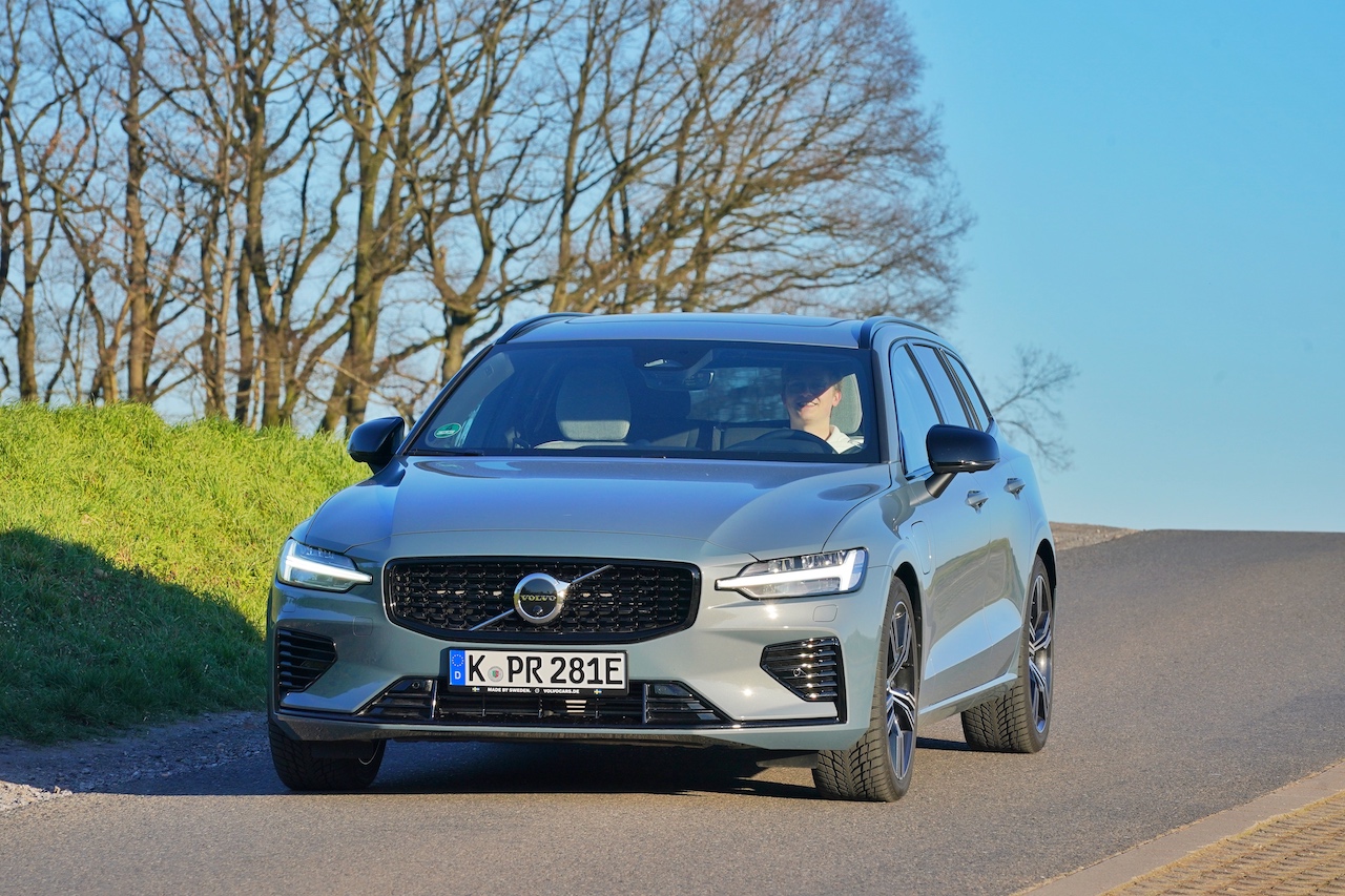 Volvo V60 Recharge T8 AWD - mehr als Mittelklasse - FrontRowSociety - The  Magazine