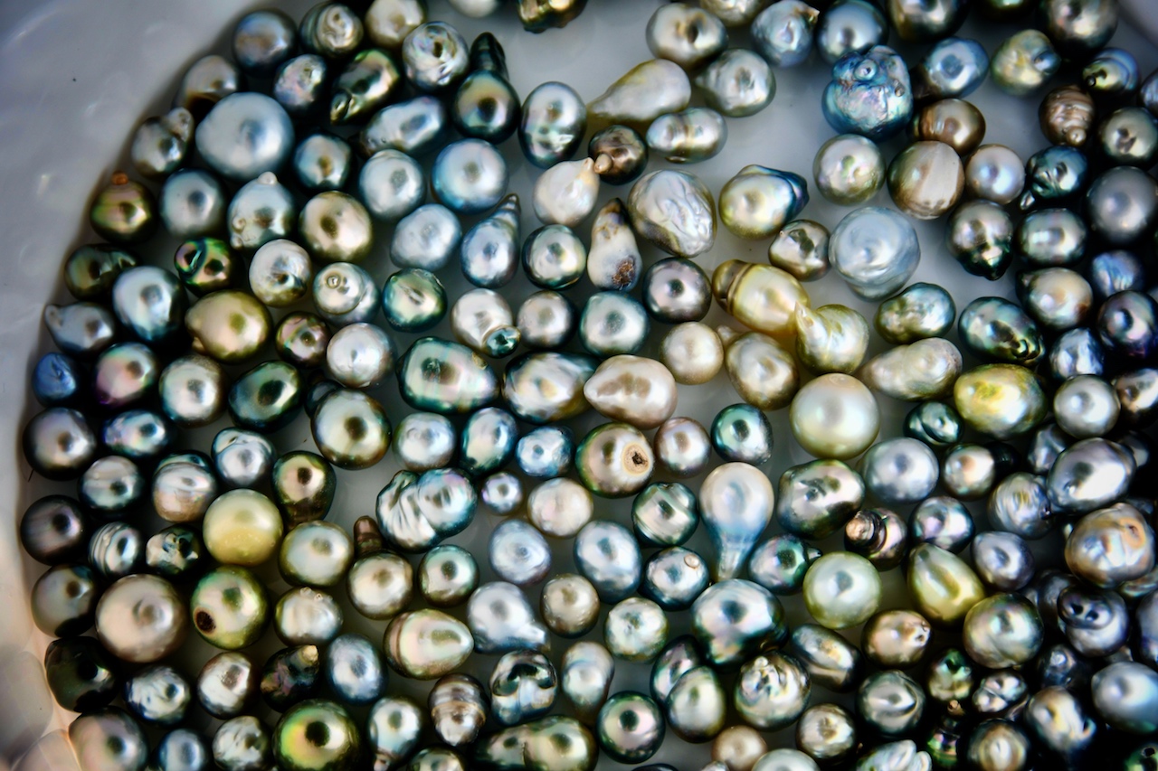 Perlen gibt es in Französisch Polynesien in allen Farben und Formen
