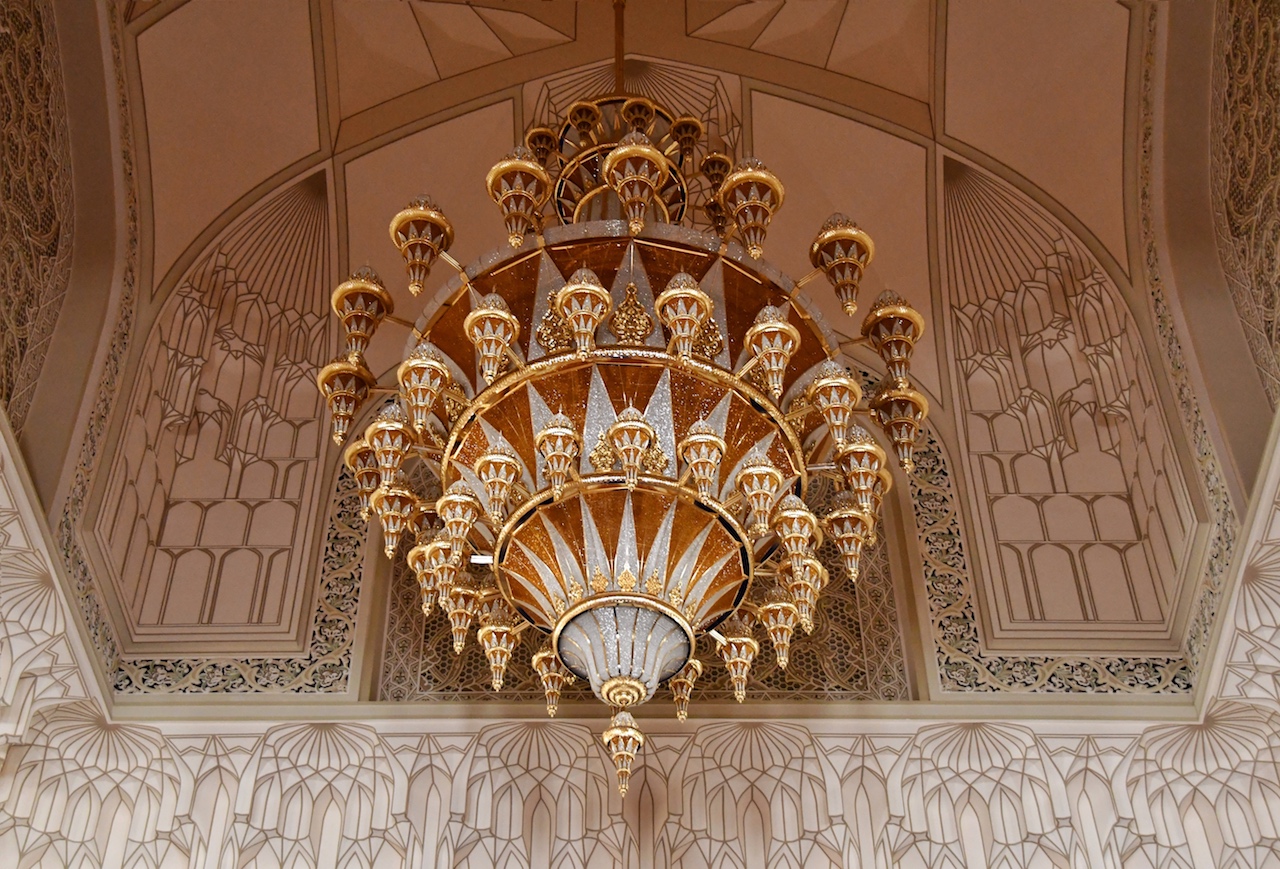 In der Sultan Qabus Moschee in Sohar hängt der beim Bau der Moschee 2012 weltgrößte Kronleuchter