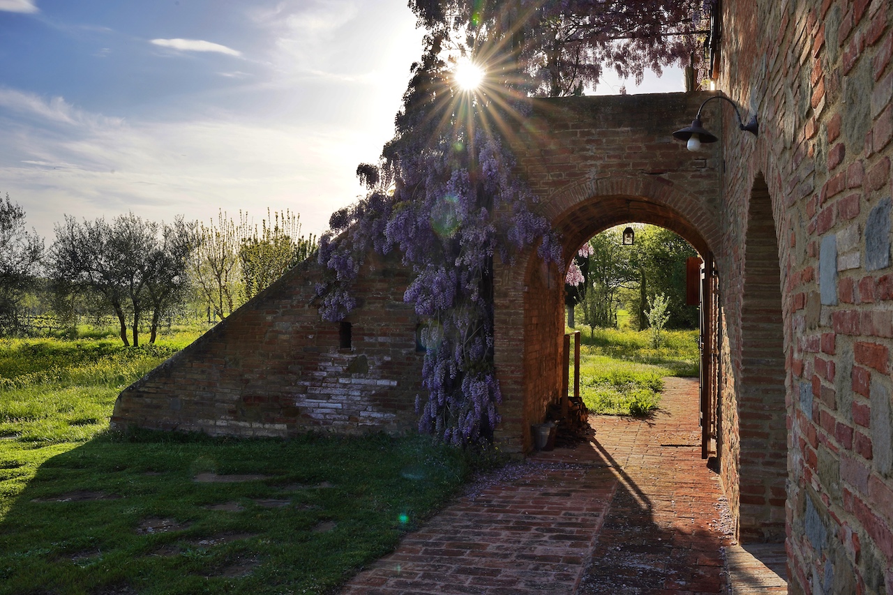 Romantisch gelegene Weingüter verteilen sich um den Lago Trasimeno. Hier zu sehen Podere Marella in dem Örtchen Osnago