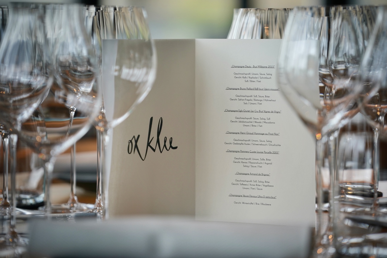 Die kulinarische Reise mit Champagnerbegleitung fand im 2 Sterne Restaurant Ox & Klee statt