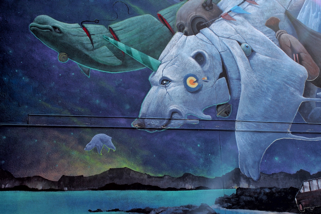 Der spanische Künstler Dulk hat sein Werk „The last winter“ genannt, denn er sorgt sich wegen der schmelzenden Polkappen um das Überleben der Eisbären